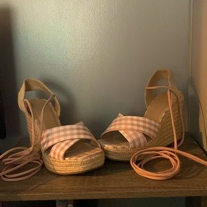 Cute pink and white pattern shoes with leg wrap around